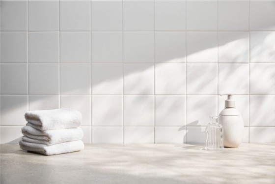 N&C Ikon Plain Colour White Gloss Ceramic Wall Tile 148x148mm