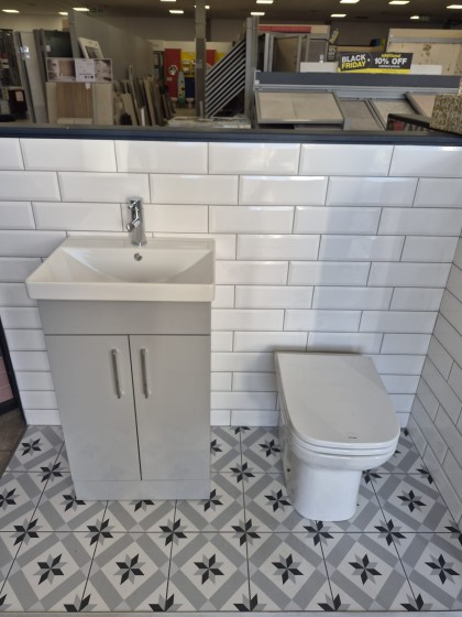 Portland 50cm Two Door Floorstanding Unit & Basin in Gloss Grey with Burshed Brass Handles