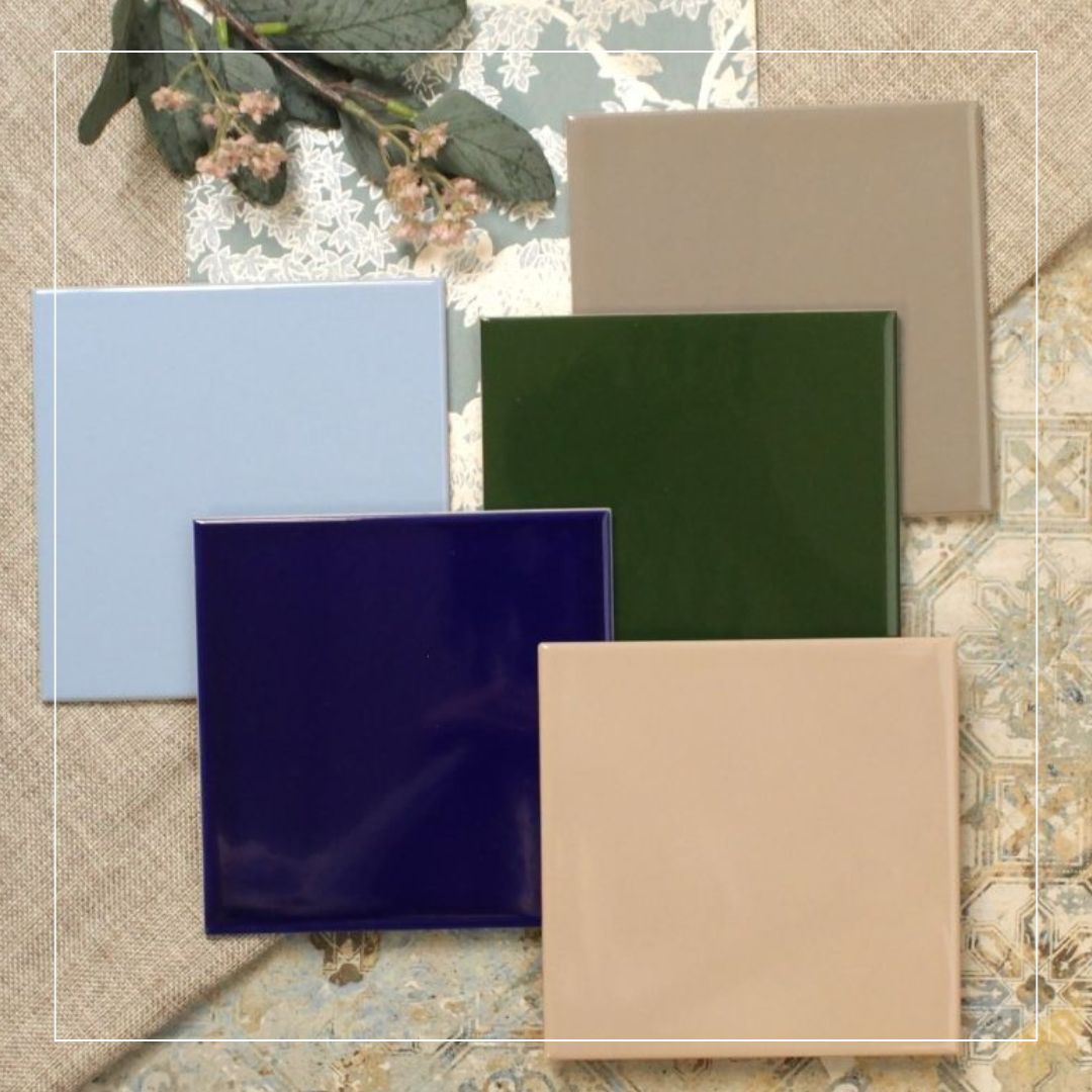 Neutral Tones & Colour Drenching bathroom tiles trend