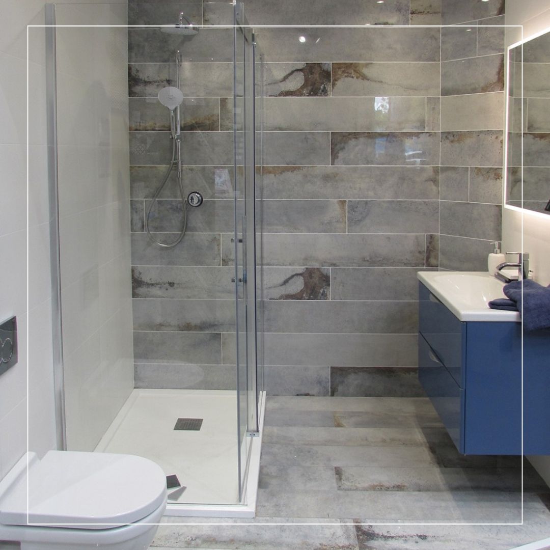 big tiles in small bathroom