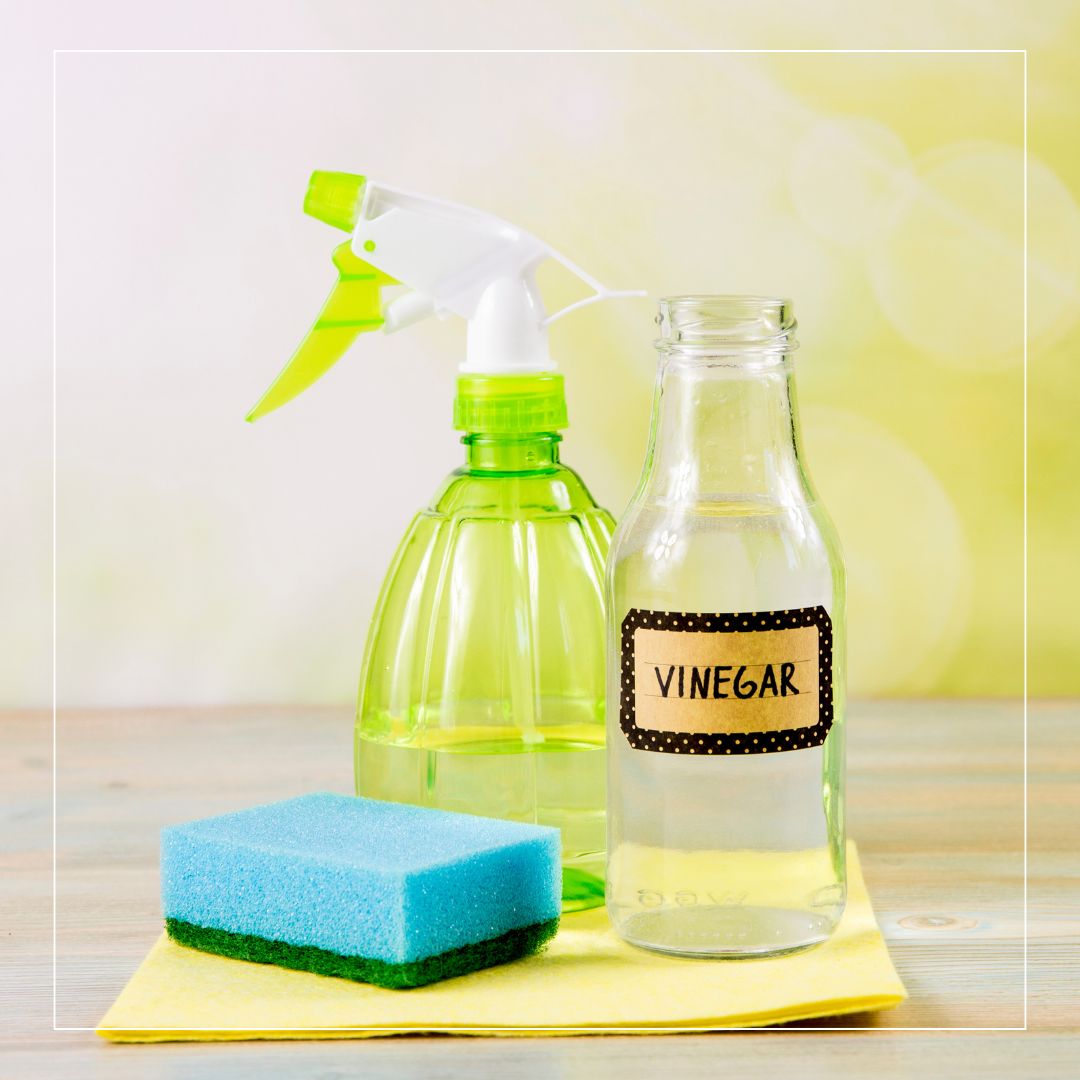 How to clean tiles with White Vinegar & Water?